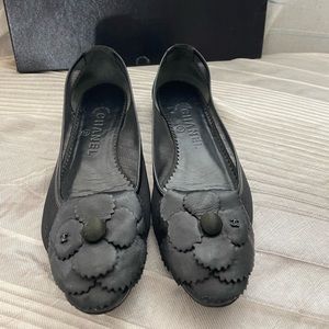 Chanel Leather Mesh flower Flat shoes ⭐️Authentic